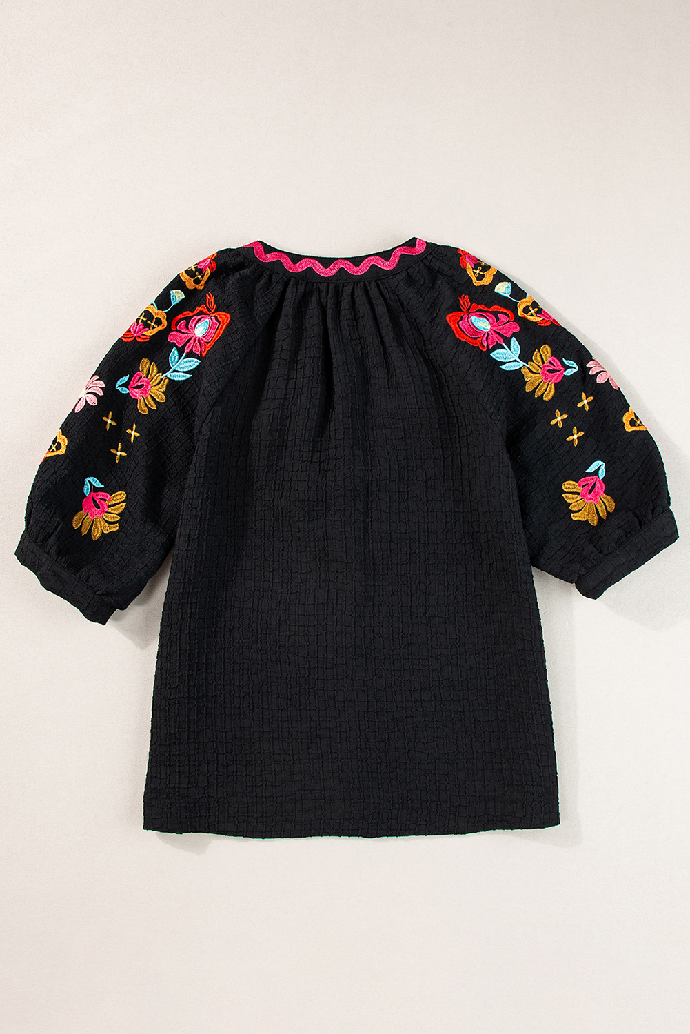 OVER SIZE RICRAC LACE TRIM PUFFY SLEEVE BLOUSE