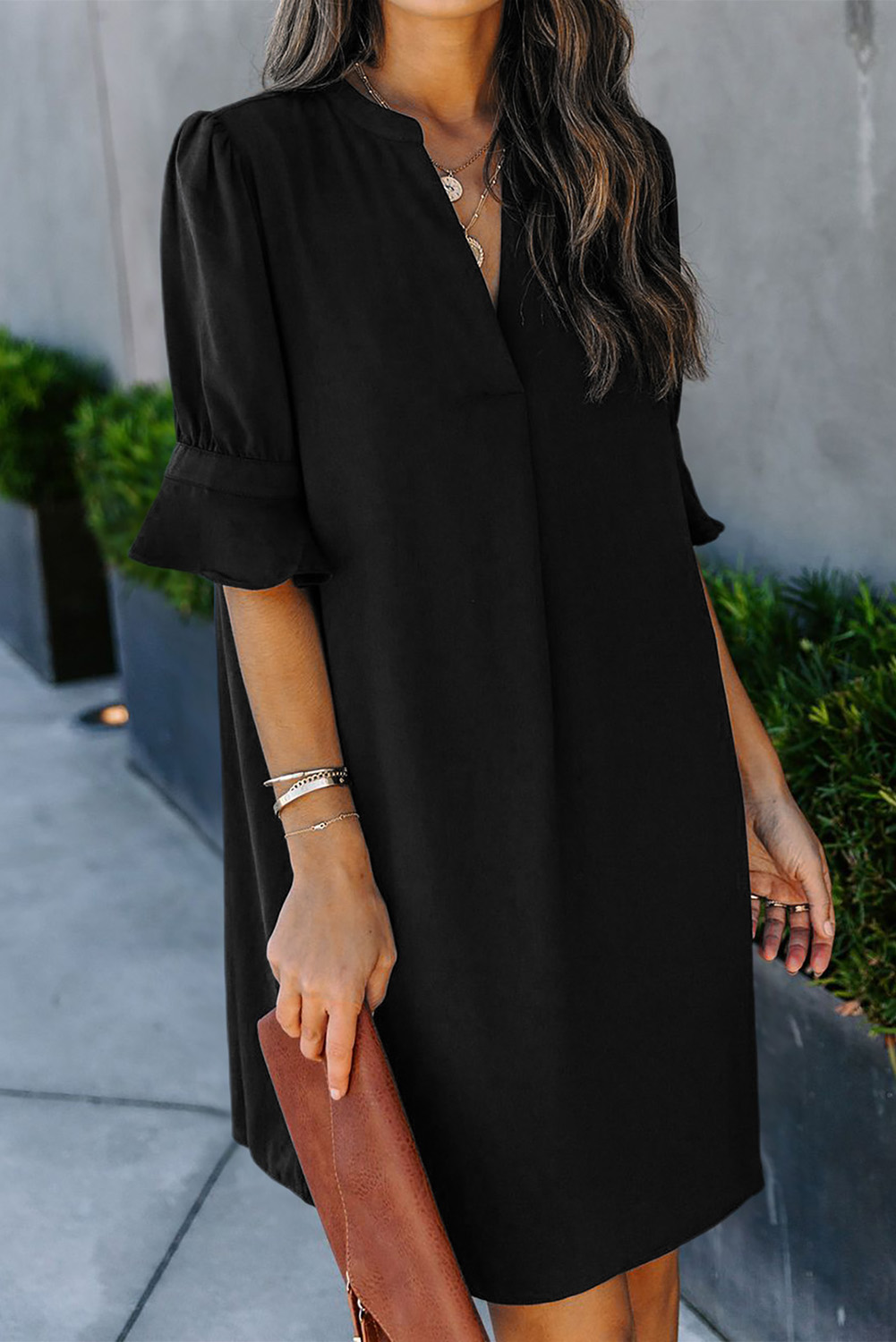 4512082 Black Ruffle Sleeve Shift Dress