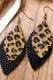 Dvouvrstvé černé kožené náušnice s leopardím potiskem
