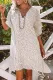 فستان أبيض فضفاض بياقة على شكل V وطبعة ليوبارد