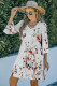 Белое платье с v-образным вырезом и рукавом 3/4 с цветочным принтом
