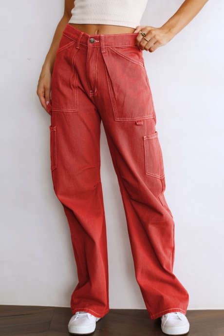 Pantalones cargo de pierna recta y talle alto color rojo intenso con bolsillos LC7711510-3