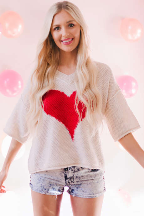 Pull beige à col en V et manches tombantes, imprimé cœur, pour la Saint-Valentin LC2514061-15