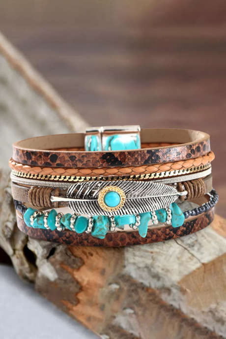 Brun vintage turkos armband i läder i flera lager