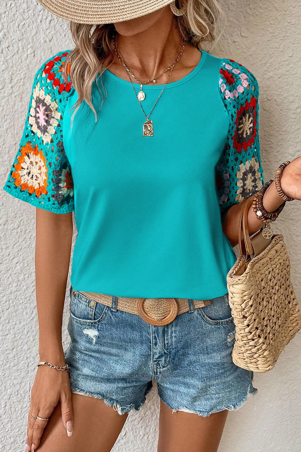 t-shirt à manches crochetées
