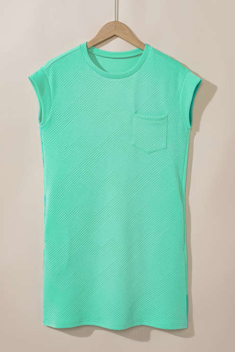 Mintgroene T-shirtjurk met getextureerde kapmouwen
