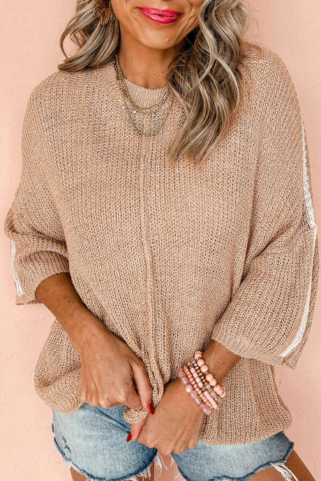 Ljus fransk beige kontrastrandig 3/4-ärm tröja med rund hals