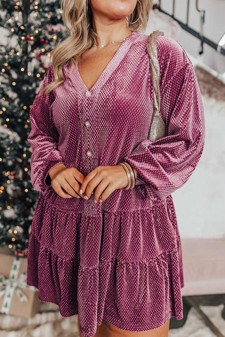 Платье Meadow Mauve Plus Size из текстурированного бархата с многоярусными пуговицами