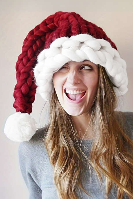 Bonnet de Noël en grosse maille à pompons Dearlove Red Dahlia Color Block BH042706-P403