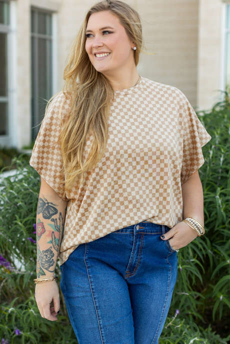 Maglietta a scacchi color cachi con maniche corte a pipistrello e scollo rotondo, taglie forti