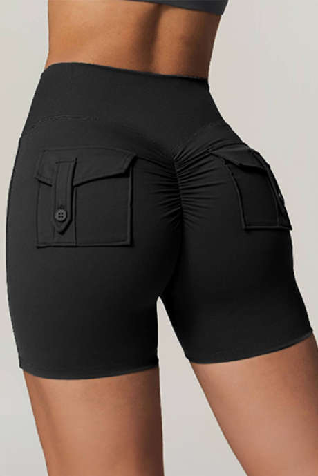 Černé aktivní šortky se zadní kapsou se zapínáním na knoflíky a středním vzrůstem