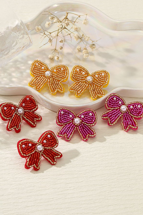 أقراط أذن من خرز الأرز اللؤلؤي الأحمر الوردي على شكل عقدة BH014141-P6