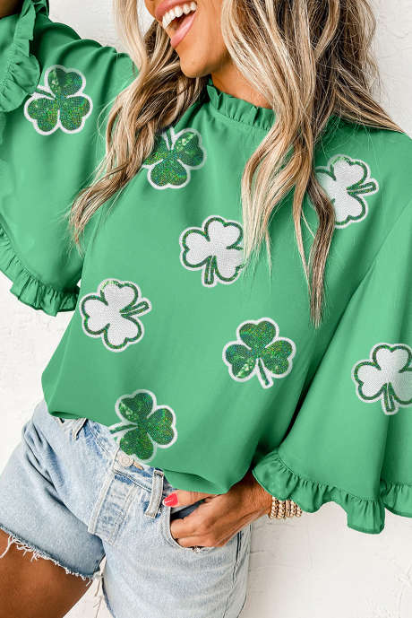 Green Sequin Clover Graafinen röyhelöinen Trim Bell Sleeve St Patrick -pusero
