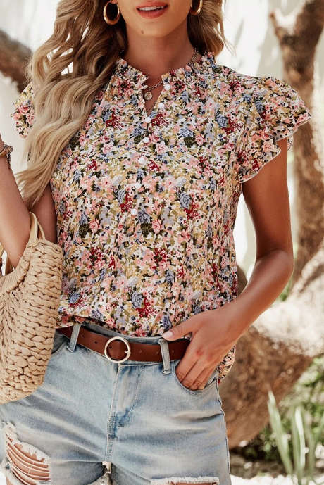 Blusa vermelha boho floral com babados e decote em botão e manga curta com babados