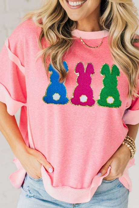 Peach Blossom -kontrastitilkkutäytteinen Chenille-pupu -painatettu pääsiäispaita