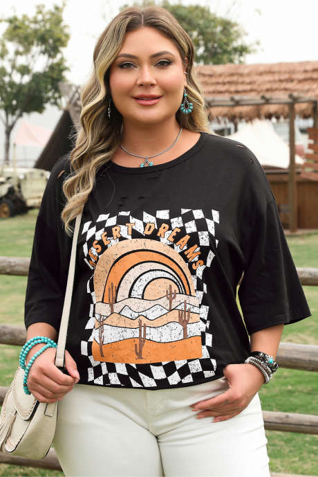 تي شيرت DESERT DREAMS مطبوع عليه مربعات سوداء وممزق بمقاس كبير