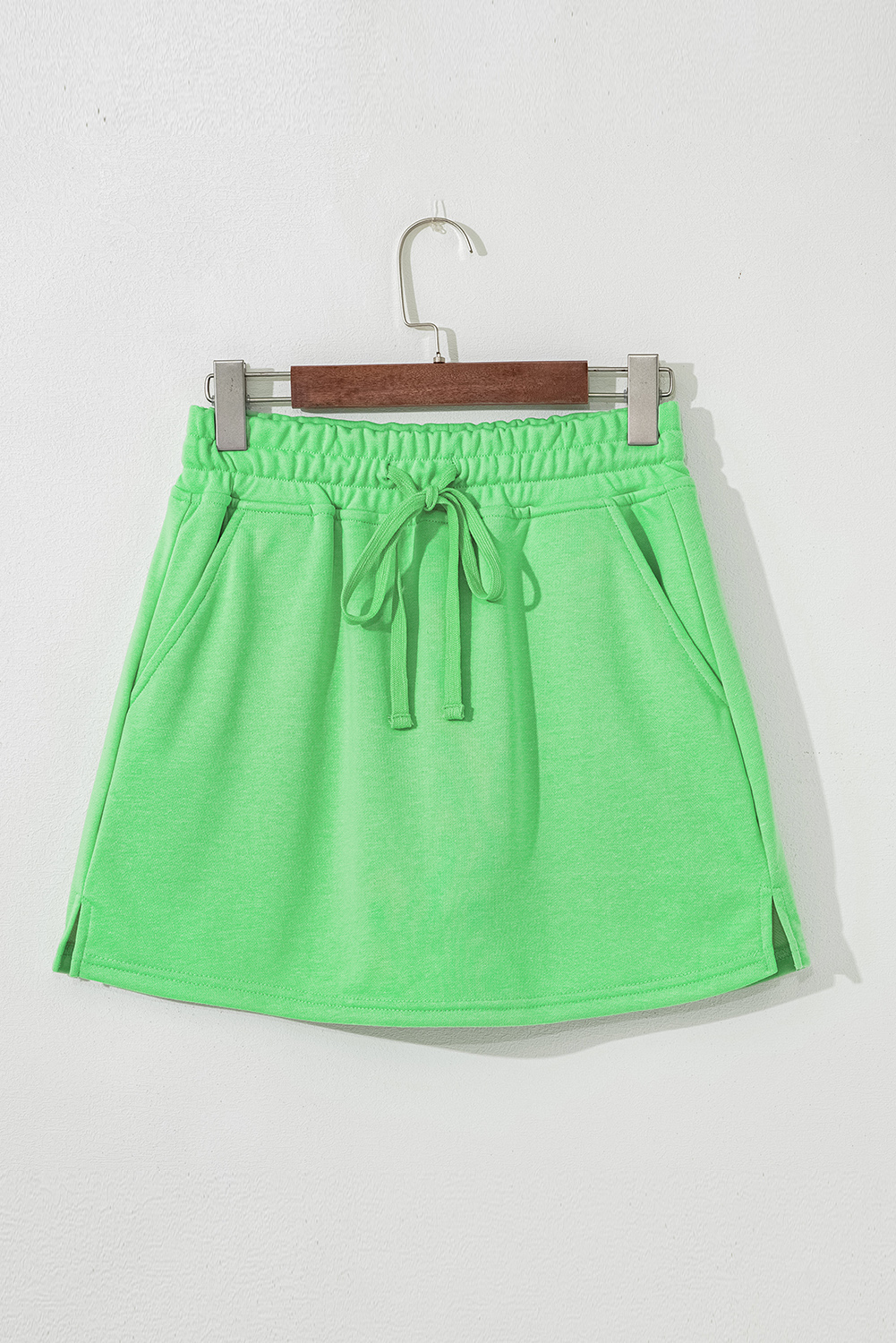 Women's Light Green Poly-Cotton Drawstring Mini Skort With Pockets
