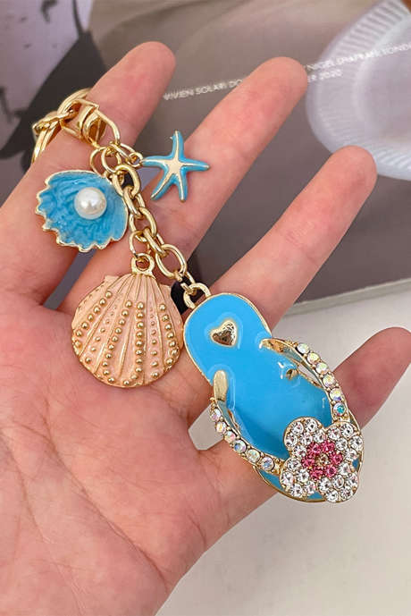 Lyseblå Rhinestone Pearl Dekor Slipper Shell Sjøstjerne legering nøkkelring