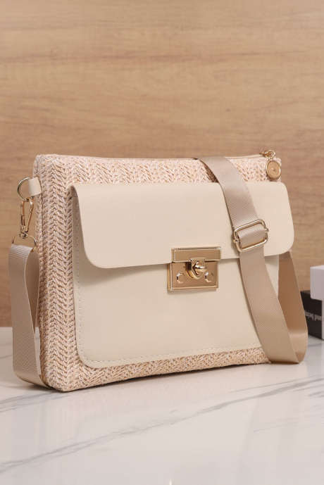 Sac à bandoulière en cuir beige avec poche en patchwork de paille tressée