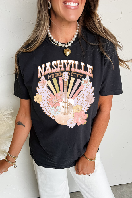 Camiseta negra con gráfico de alas de ángel y guitarra de Nashville Music City