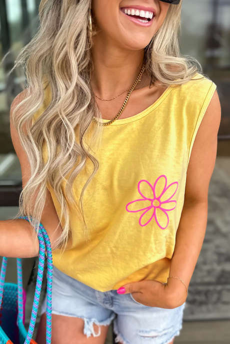 Gelbes cremefarbenes Tanktop mit Blumen-Grafik