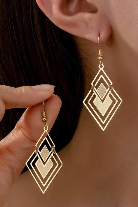 أقراط متدلية من سبائك مطلية بالذهب بتصميم هندسي عتيق