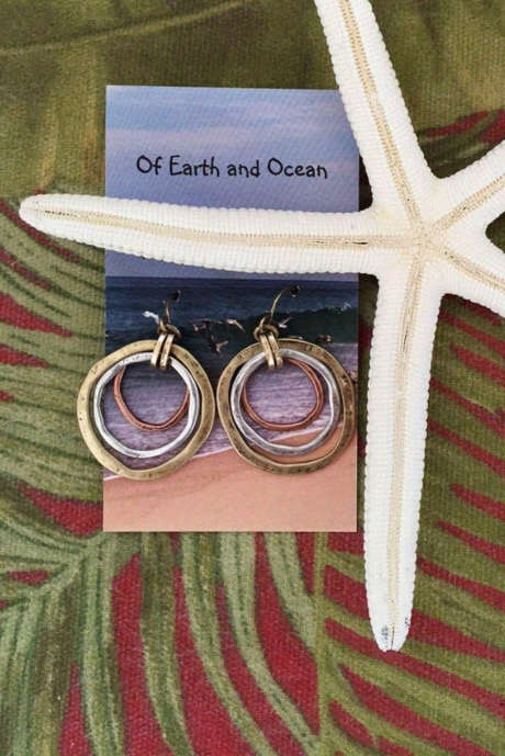 Hopeiset vintage-kolmoisympyrän metalliseoskorvakorut