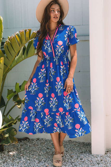 Vestido longo floral azul celeste, manga curta, decote em V, cintura alta