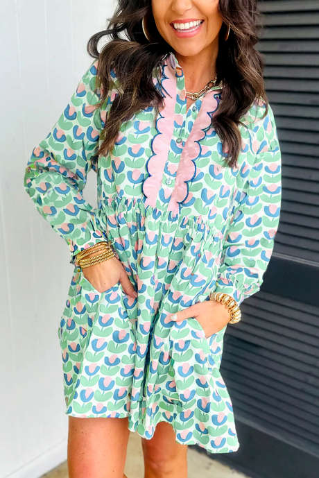 Vestido mini de manga larga con cuello con muescas y detalle festoneado y estampado floral verde