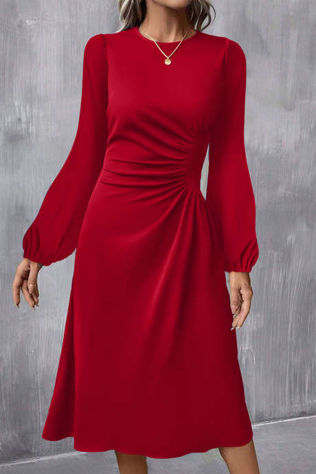 Robe midi rouge flamboyant à manches longues et détails froncés