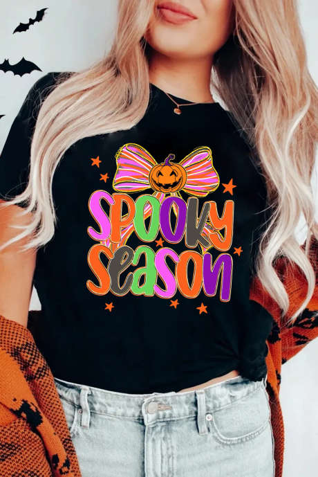 Черная футболка с принтом тыквы и банта SPOOKY SEASON на Хэллоуин