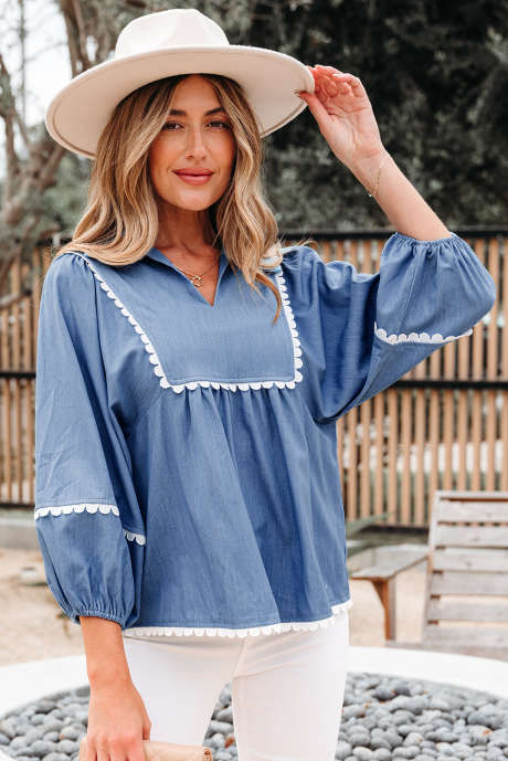 بلوزة بيبي دول دانتيل ريك راك 3/4 بأكمام منتفخة وياقة من قماش داسك بلو