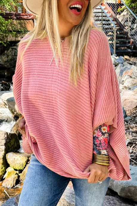 Suéter estilo poncho plus size de malha canelada rosa claro com meia manga