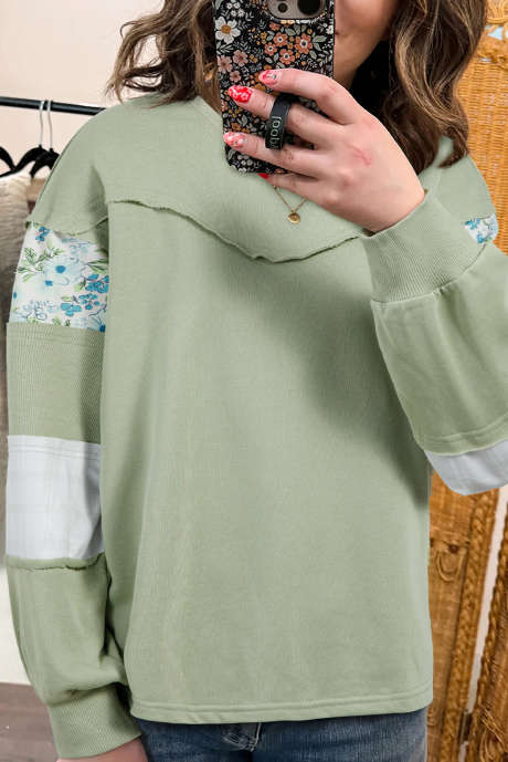 Top de felpa francesa relajado con borde sin rematar y mangas mixtas con estampado floral verde laurel