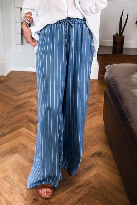 Pantaloni largi din chambray cu dungi albastre și talie elastică legată