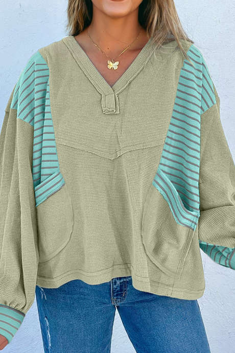 Pullover largo a righe con cuciture a vista, patchwork e motivo a nido d'ape, colore verde nebbia di prato, LC25132995-P2009