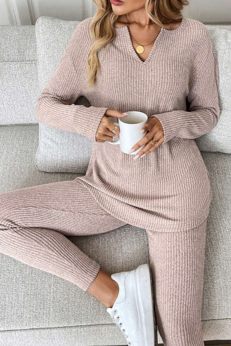 Delicate geribbelde gebreide legging met inkeping in de hals, lange mouwen, tweedelige loungeset