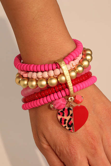 Bracciale multi perline rosso rosa con ciondolo a forma di cuore leopardato