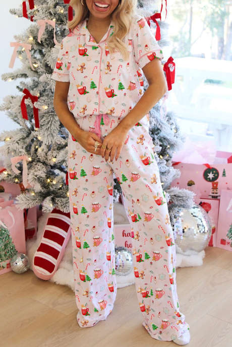 Conjunto de pijama de 2 peças com camisa e calça de manga curta e estampa fofa de Natal rosa
