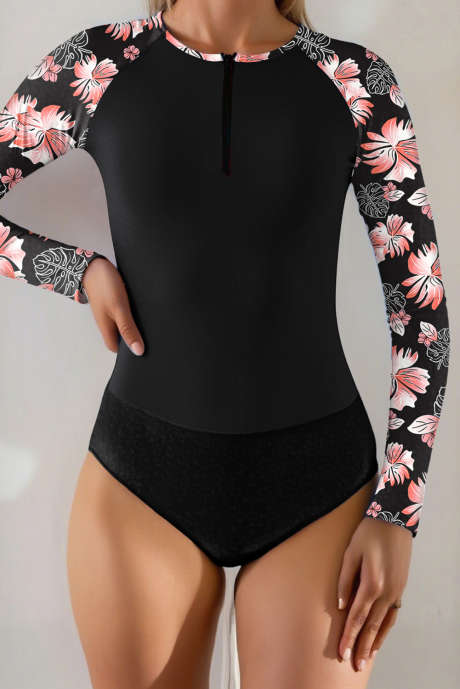 Черный топ-танкини с длинными рукавами, застежкой-молнией на вороте и контрастным тропическим принтом в стиле пэчворк