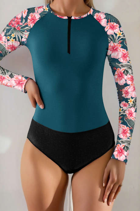 Зеленый топ-танкини с длинными рукавами, застежкой-молнией на вороте и контрастным тропическим принтом в стиле пэчворк