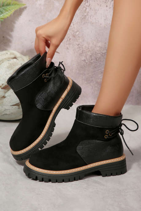 Černé texturované boty z umělé kůže a semiše s patchworkovým šněrováním