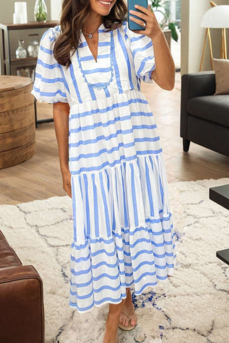 スカイブルーストライプ リクラックトリム ノッチネック ハーフスリーブ バケーションドレス