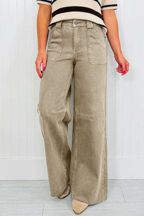 Lorbeergrüne Retro-Jeans mit aufgesetzten Taschen, locker geschnitten