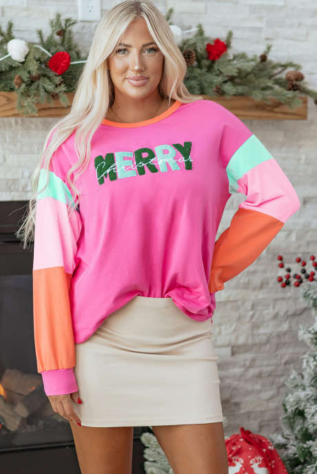 Blusa de manga larga con parches de color en bloque y chenilla en rojo rosa con la frase Merry Christmas LC25226945-P622