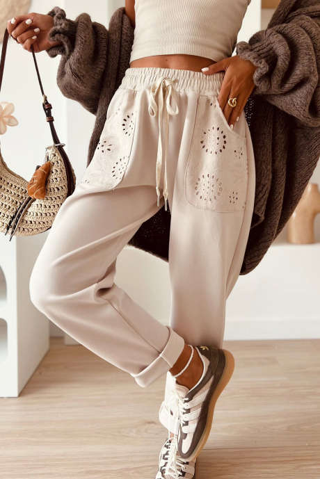 Calça com bolsos bordados e cordão Jet Stream LC7714132-P2015