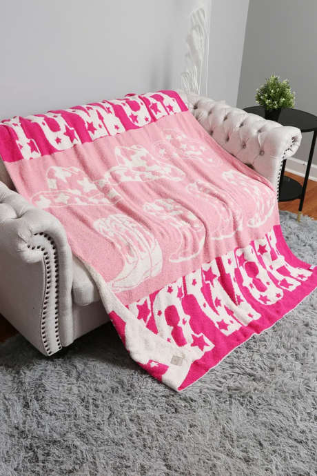 بطانية شيربا وردية اللون من هاودي بوتس