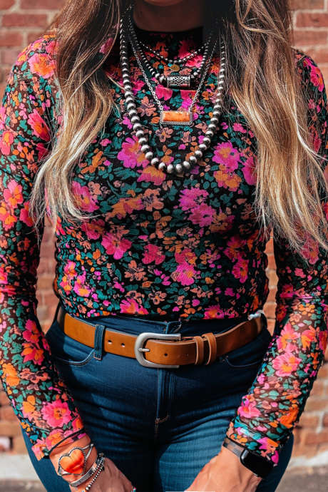 بلوزة روز بمقاس كبير بطبعة زهور عتيقة وأكمام طويلة من الشبكة