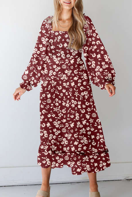 Gaun Maxi Bermotif Bunga Merah Lengan Panjang Leher Persegi dengan Smocking