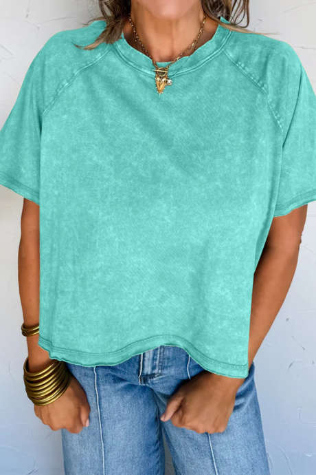 Mintgrünes, kurz geschnittenes Raglan-T-Shirt mit Acid-Wash-Effekt